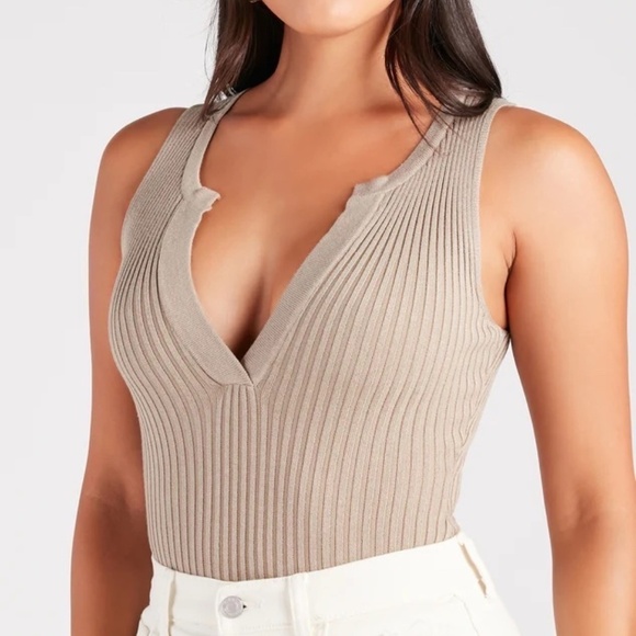 NEW Womens Down A Notch Sweater Knit Bodysuit in Taupe - Picture 3 of 7